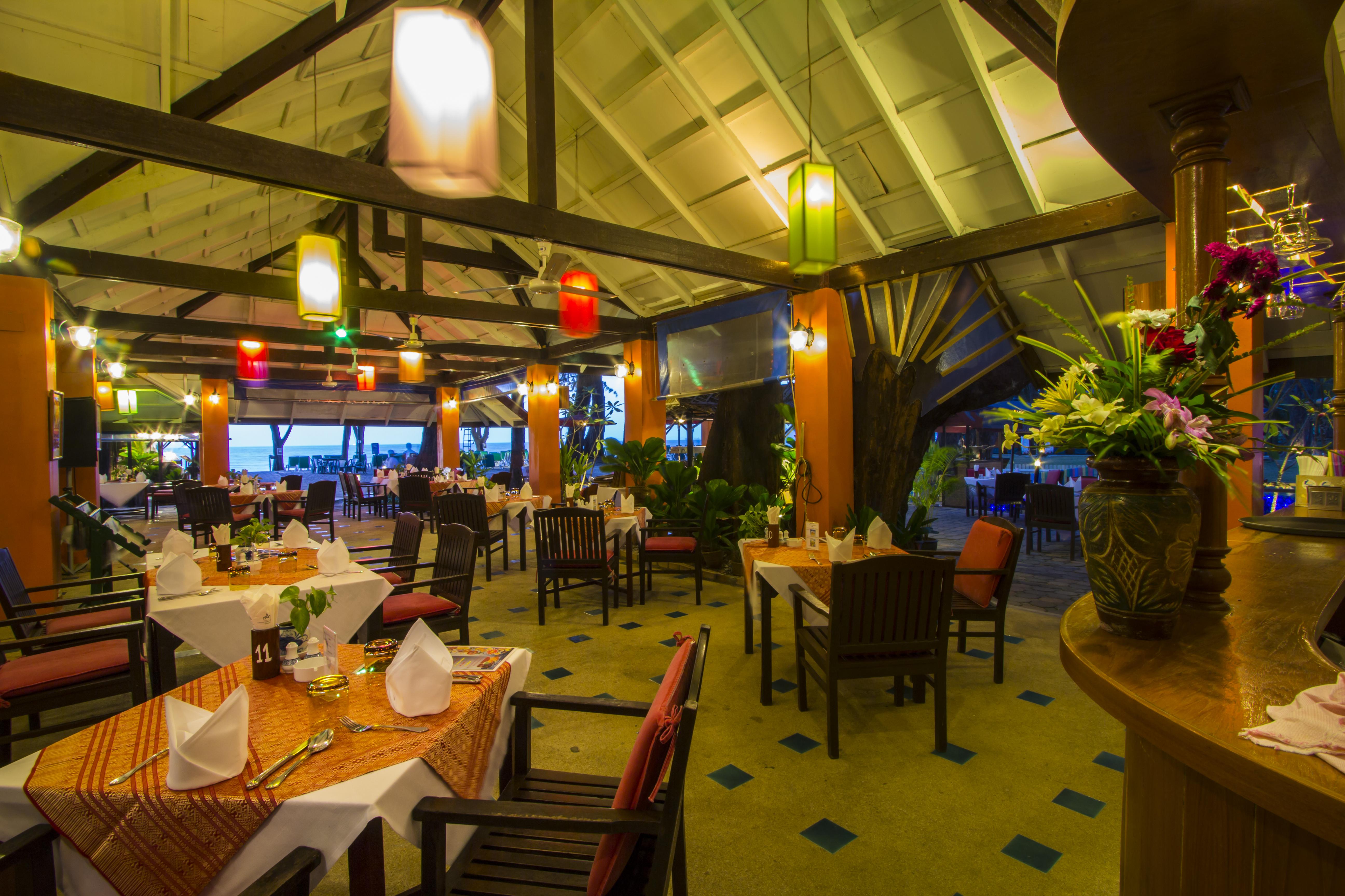 Amora Beach Resort Phuket Бангтао-Біч Екстер'єр фото